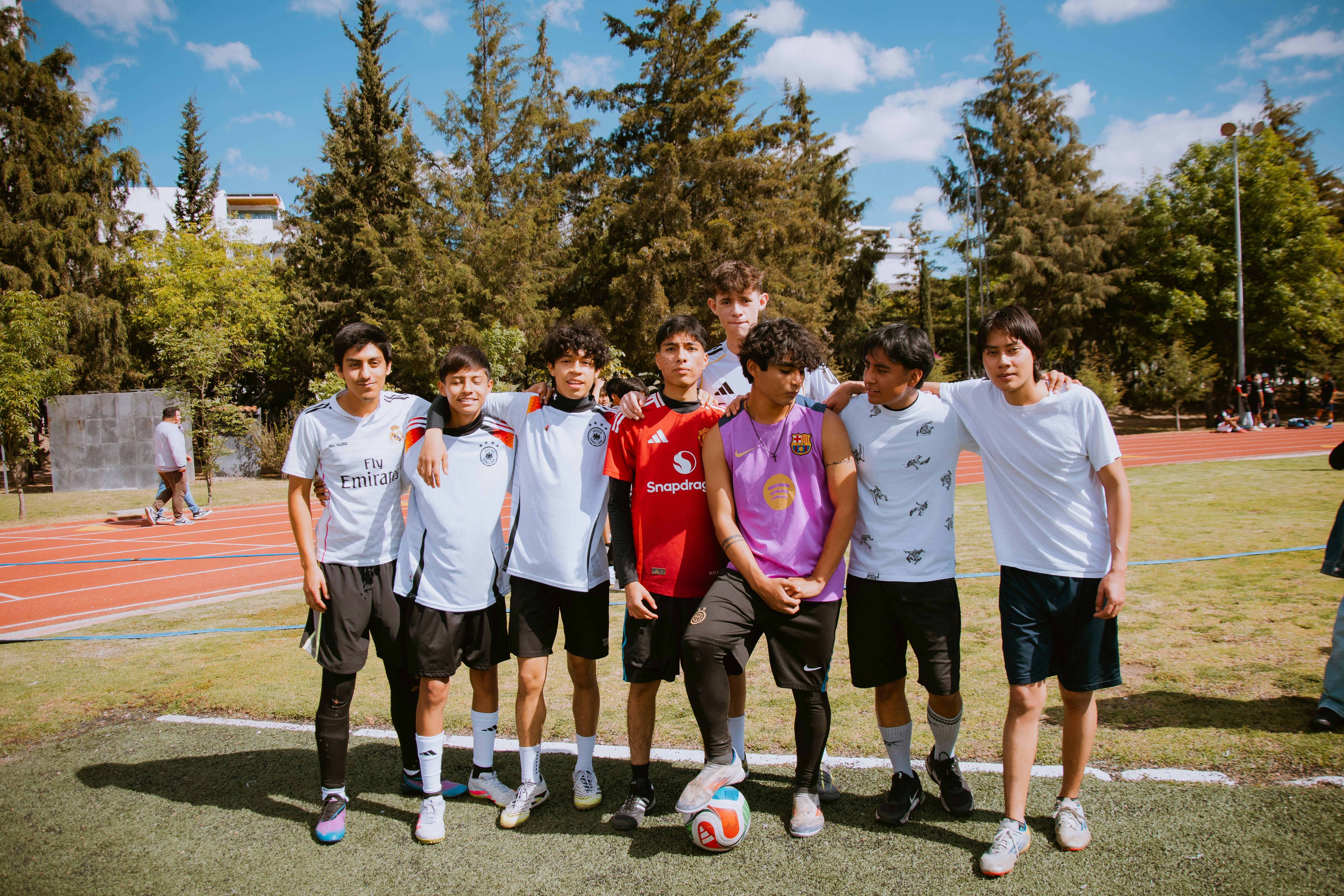 赌场心理学：为什么“差一点就中”的挫败感会激发更强烈的投注冲动？（近乎中奖为何更刺激？赌场中的“差一点”效应与下注冲动）